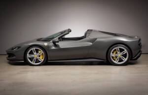 Imagen 7/42 de Ferrari 296 GTS (2024)