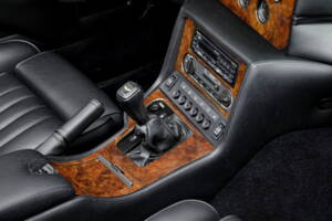 Imagen 11/15 de Aston Martin Virage Volante (1994)