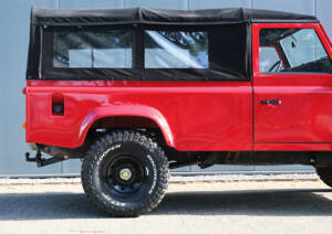 Image 7/38 of Land Rover 110 (1989)