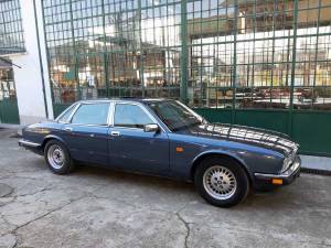 Bild 1/29 von Jaguar Sovereign 3.6 (1988)