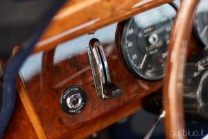 Image 37/50 of Daimler 2.5 Litre V8 (1965)