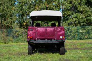 Image 1/43 of Land Rover 110 (1990)
