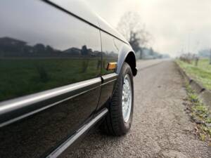 Image 23/27 de BMW 320i (1989)