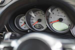 Image 33/50 of Porsche 911 Turbo S (2011)
