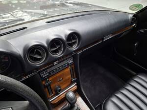Bild 11/18 von Mercedes-Benz 280 SL (1981)