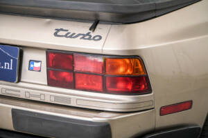 Afbeelding 31/50 van Porsche 944 (1983)