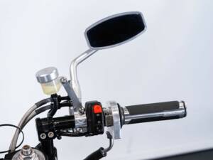 Imagen 32/50 de Moto Guzzi Daytona RS (1998)
