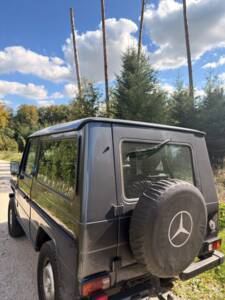 Image 4/21 of Mercedes-Benz 230 GE (SWB) (1988)