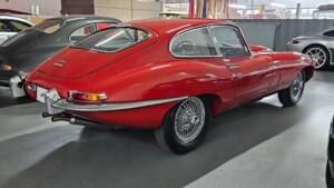 Image 2/11 of Jaguar E-Type 3.8 (1964)