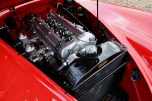 Image 35/50 of Jaguar XK 120 SE OTS (1954)