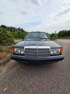 Bild 39/39 von Mercedes-Benz 190 E 1.8 (1992)