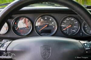 Image 13/63 of Porsche 911 Carrera (1996)
