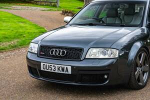 Image 13/50 of Audi RS6 Avant (2003)