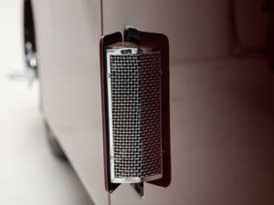 Image 17/41 de Jaguar XK 150 3.8 SE OTS (1960)