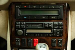 Imagen 44/50 de Mercedes-Benz SL 500 (1998)