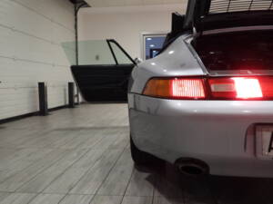 Image 42/51 of Porsche 911 Carrera (1994)