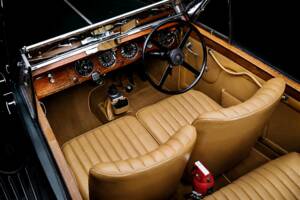 Image 7/15 of Lagonda V12 DHC (1938)