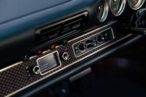 Image 17/32 of Porsche 911 Singer (2023)