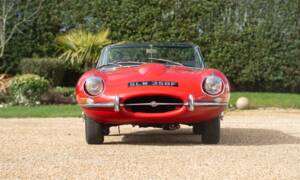 Image 6/50 de Jaguar E-Type (1967)