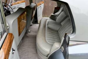 Image 24/50 of Bentley S 3 (1964)