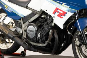Image 31/50 of Yamaha FZ 750 (1986)
