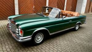 Image 3/15 of Mercedes-Benz 280 SE (1970)