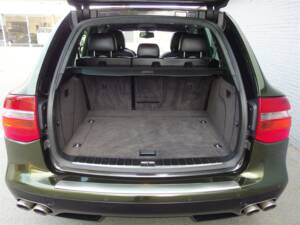 Image 71/99 of Porsche Cayenne Turbo (2007)