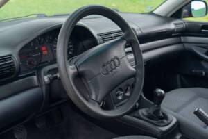 Image 39/40 de Audi A4 1.6 (1995)