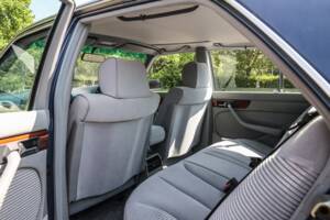 Immagine 31/44 di Mercedes-Benz 500 SE (1985)
