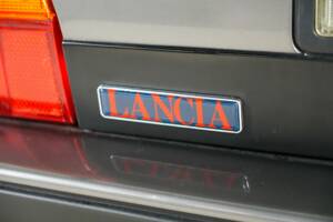 Image 39/46 of Lancia Delta HF Integrale (1988)