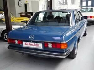Bild 3/20 von Mercedes-Benz 240 D (1982)