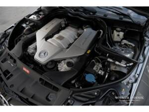 Imagen 26/40 de Mercedes-Benz C 63 AMG T (2009)