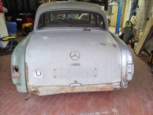 Image 3/21 of Mercedes-Benz 180 a (1958)