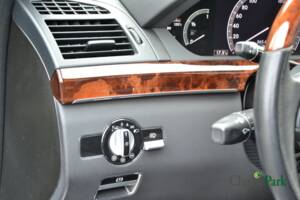 Bild 40/50 von Mercedes-Benz S 500 (2006)