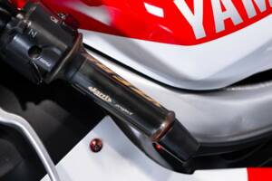 Image 43/49 of Yamaha YZF 600 R6 (1999)