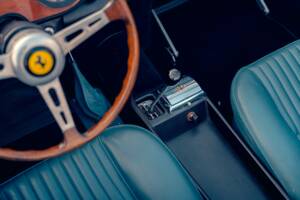 Image 15/50 of Ferrari 275 GTS (1965)