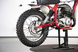 Image 26/50 of CZ 250 (1977)