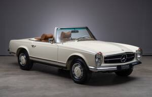 Image 4/41 of Mercedes-Benz 280 SL (1969)