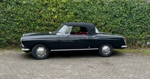 Imagen 22/26 de Peugeot 404 Convertible (1968)