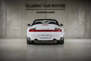 Bild 27/100 von Porsche 911 Carrera 4S (2004)