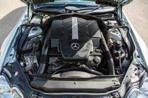 Image 3/50 of Mercedes-Benz SL 500 (2003)
