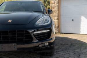 Bild 31/50 von Porsche Cayenne Turbo (2012)