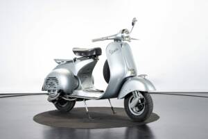 Image 6/45 de Piaggio Vespa 150 (1958)