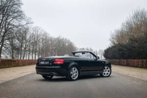 Image 7/39 of Audi S4 (2006)