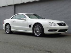 Image 5/97 de Mercedes-Benz SL 55 AMG (2003)