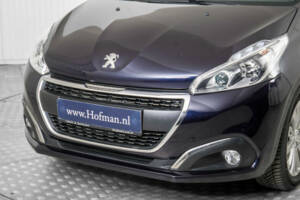 Bild 18/50 von Peugeot 208 1.2 PureTech 82 (2019)