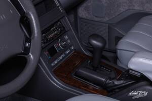 Bild 4/8 von Land Rover Range Rover 4.0 SE (1995)