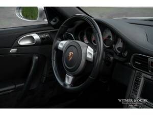 Bild 22/31 von Porsche 911 Carrera 4S (2006)