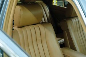 Bild 24/50 von Mercedes-Benz 420 SE (1988)