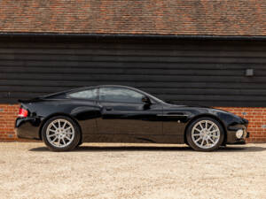 Image 2/56 of Aston Martin V12 Vanquish S (2005)